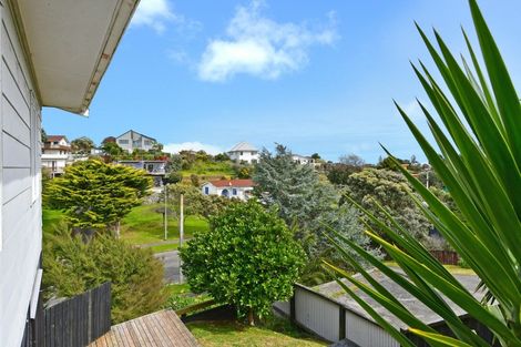 Photo of property in 13 Kaitawa Street, Waikanae Beach, Waikanae, 5036