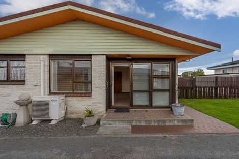 Photo of property in 2/4 King Street, Taradale, Napier, 4112