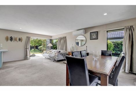 Photo of property in 16 Vanderbilt Place, Halswell, Christchurch, 8025