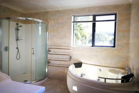 Photo of property in 2/25 Keldale Place, Forrest Hill, Auckland, 0620