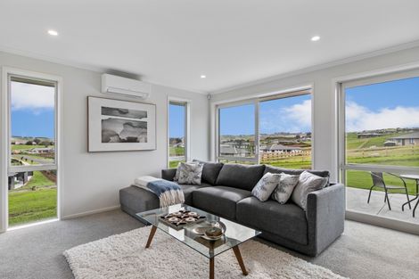 Photo of property in 11 Peet Row, Pokeno, 2471