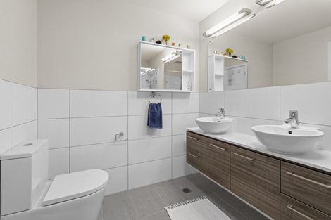 Photo of property in 63 Parkside Drive, Orewa, 0931