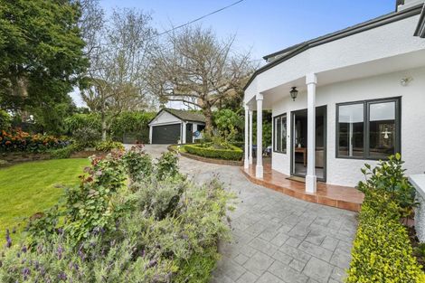 Photo of property in 18 Ridge Lane, New Plymouth, 4310