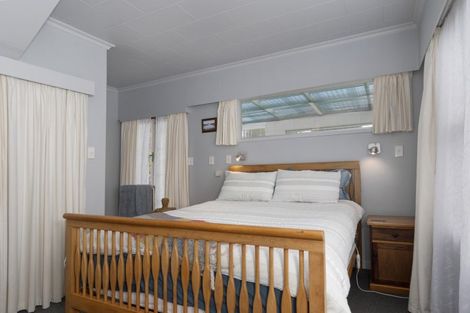 Photo of property in 10 Roretana Drive, Athenree, Katikati, 3177