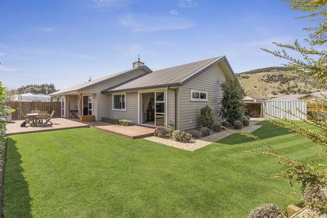 Photo of property in 1 Moncrieff Place, Wanaka, 9305