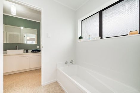 Photo of property in 19a Ruru Street, Waikanae, 5036