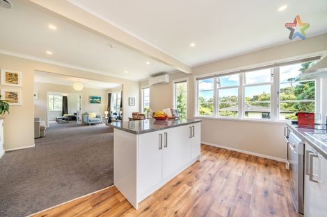 Photo of property in 97 Manuka Street, Stokes Valley, Lower Hutt, 5019