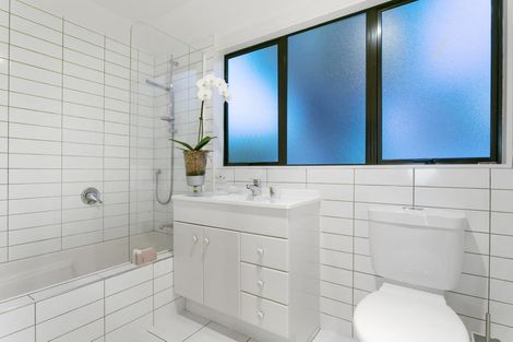 Photo of property in 1/3a Richards Avenue, Forrest Hill, Auckland, 0620