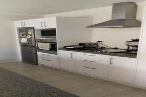 Photo of property in 25c Beatrix Street, Avondale, Auckland, 1026