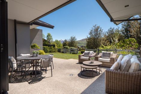 Photo of property in 2 Aberdare Court, Jacks Point, Queenstown, 9371