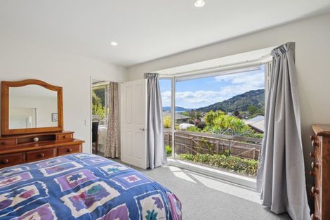 Photo of property in 19 Ranui Street, Waikawa, Picton, 7220