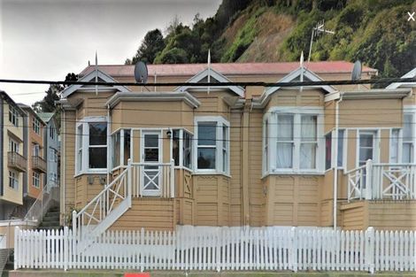 Photo of property in 142 Aro Street, Aro Valley, Wellington, 6021