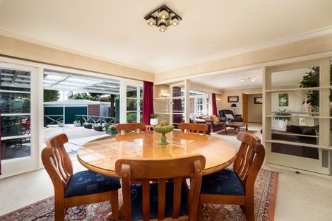 Photo of property in 18 Ilfracombe Place, Burnside, Christchurch, 8053