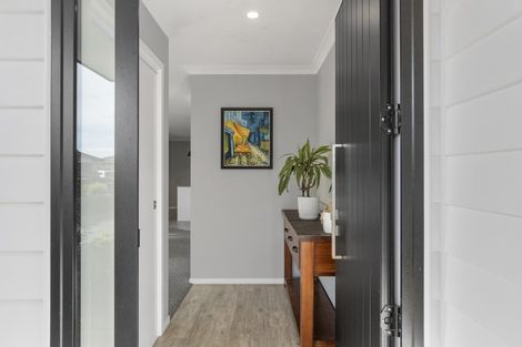 Photo of property in 27 Saddlers Way, Papamoa, 3118