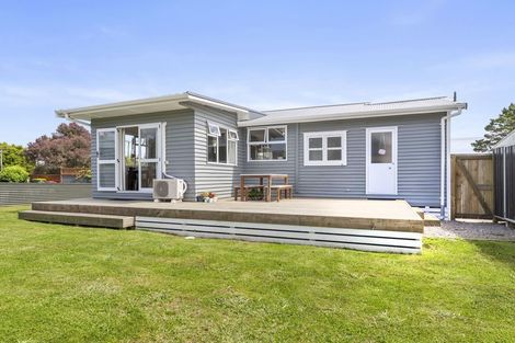 Photo of property in 8 Charles Road, Hannahs Bay, Rotorua, 3010