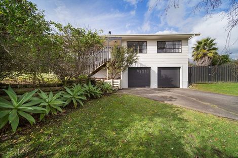 Photo of property in 6 Crestlands Place, Papakura, 2110