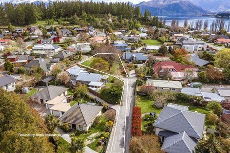 Photo of property in 18 Heuchan Lane, Wanaka, 9305