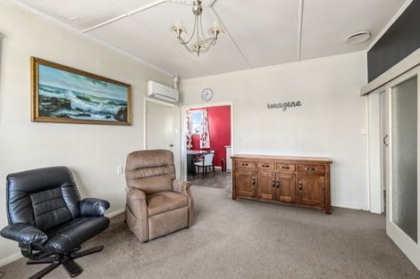 Photo of property in 2 Lincoln Place, Levin, 5510