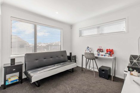 Photo of property in 1 Fermi Lane, Papakura, 2110