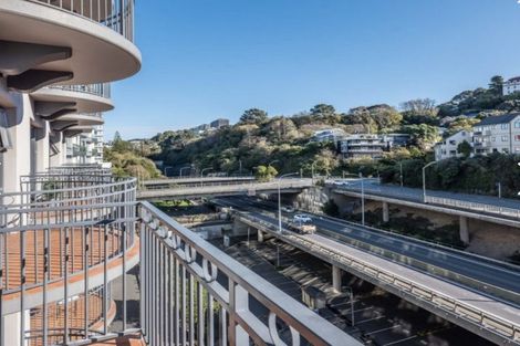 Photo of property in Atrium Towers, 6n/154 The Terrace, Wellington Central, Wellington, 6011
