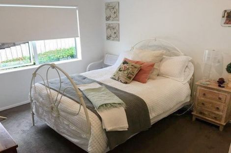 Photo of property in 19a Duncan Avenue, Te Atatu South, Auckland, 0610