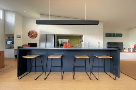 Photo of property in 137a Nevay Road, Miramar, Wellington, 6022