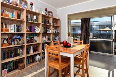 Photo of property in 16 Lindsay Crescent, Nawton, Hamilton, 3200