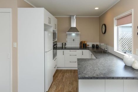 Photo of property in 2/1400 Woodstock Avenue, Mayfair, Hastings, 4122