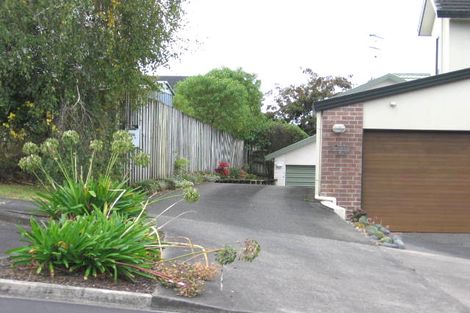 Photo of property in 1/11 Bronzewing Terrace, Unsworth Heights, Auckland, 0632
