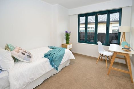 Photo of property in 33a Doment Crescent, Orewa, 0931