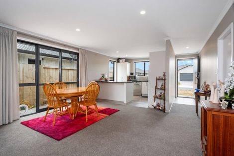 Photo of property in 44 Te Kio Crescent, Papamoa Beach, Papamoa, 3118