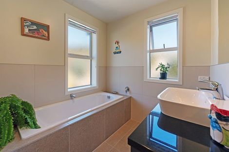 Photo of property in 41 Atmore Terrace, Maitai, Nelson, 7010