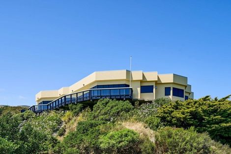 Photo of property in 15 Countess Close, Maupuia, Wellington, 6022