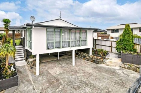 Photo of property in 2/10 Nearco Street, Randwick Park, Auckland, 2105