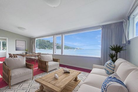 Photo of property in 609 Marine Drive, Days Bay, Lower Hutt, 5013
