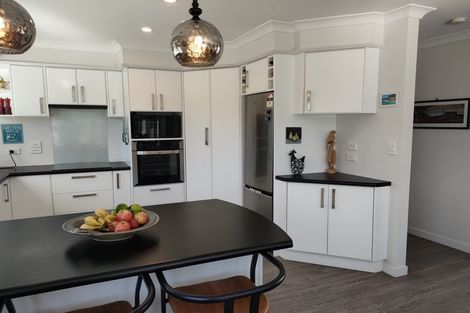 Photo of property in 2 Citrus Grove, Mapua, 7005