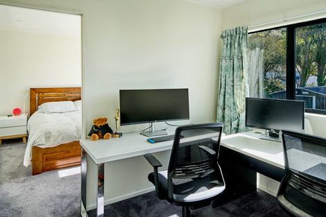 Photo of property in 301 Maungaraki Road, Maungaraki, Lower Hutt, 5010