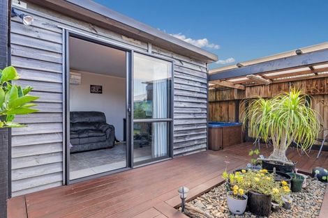 Photo of property in 22 Captain Wood Avenue, Whitianga, 3510