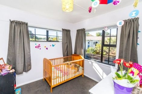 Photo of property in 13 Pennant Grove, Titahi Bay, Porirua, 5022