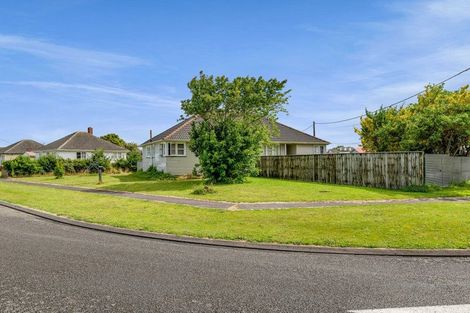 Photo of property in 2 Laurent Vc Street, Hawera, 4610