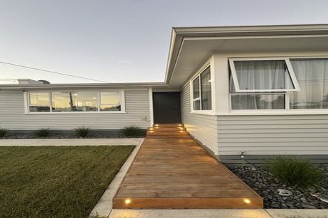 Photo of property in 16 Larnach Street, St Andrews, Hamilton, 3200