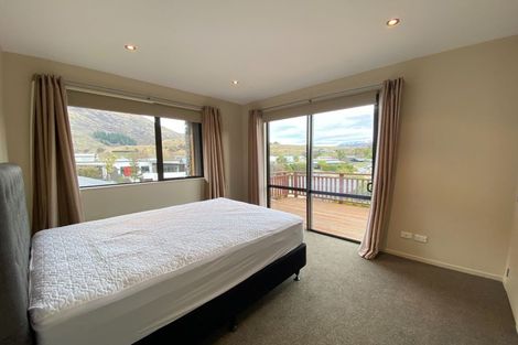 Photo of property in 42 Rere Road, Lake Hayes, Queenstown, 9304
