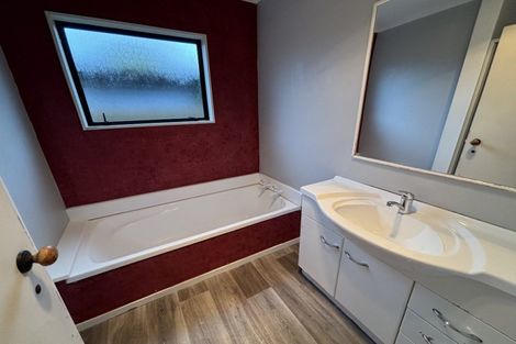 Photo of property in 30a Miro Street, Takaro, Palmerston North, 4410