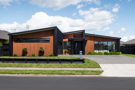 Photo of property in 27 Helen June Avenue, Flagstaff, Hamilton, 3210