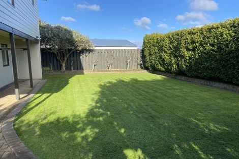 Photo of property in 17 Fuller Grove, Woburn, Lower Hutt, 5010