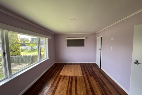 Photo of property in 2/2a Matipo Road, Te Atatu Peninsula, Auckland, 0610
