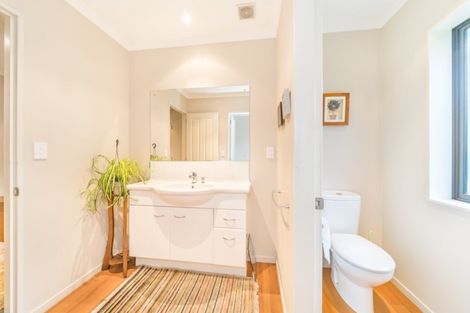 Photo of property in 55 Percy Kinsman Crescent, Riverstone Terraces, Upper Hutt, 5018