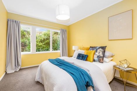 Photo of property in 142 The Ridgeway, Mornington, Wellington, 6021