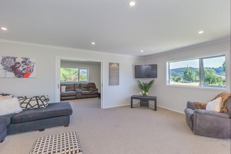 Photo of property in 213b Muhunoa East Road, Ohau, Levin, 5570