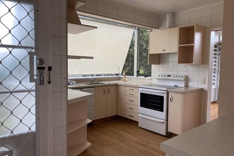 Photo of property in 3 Pixie Place, Pakuranga Heights, Auckland, 2010